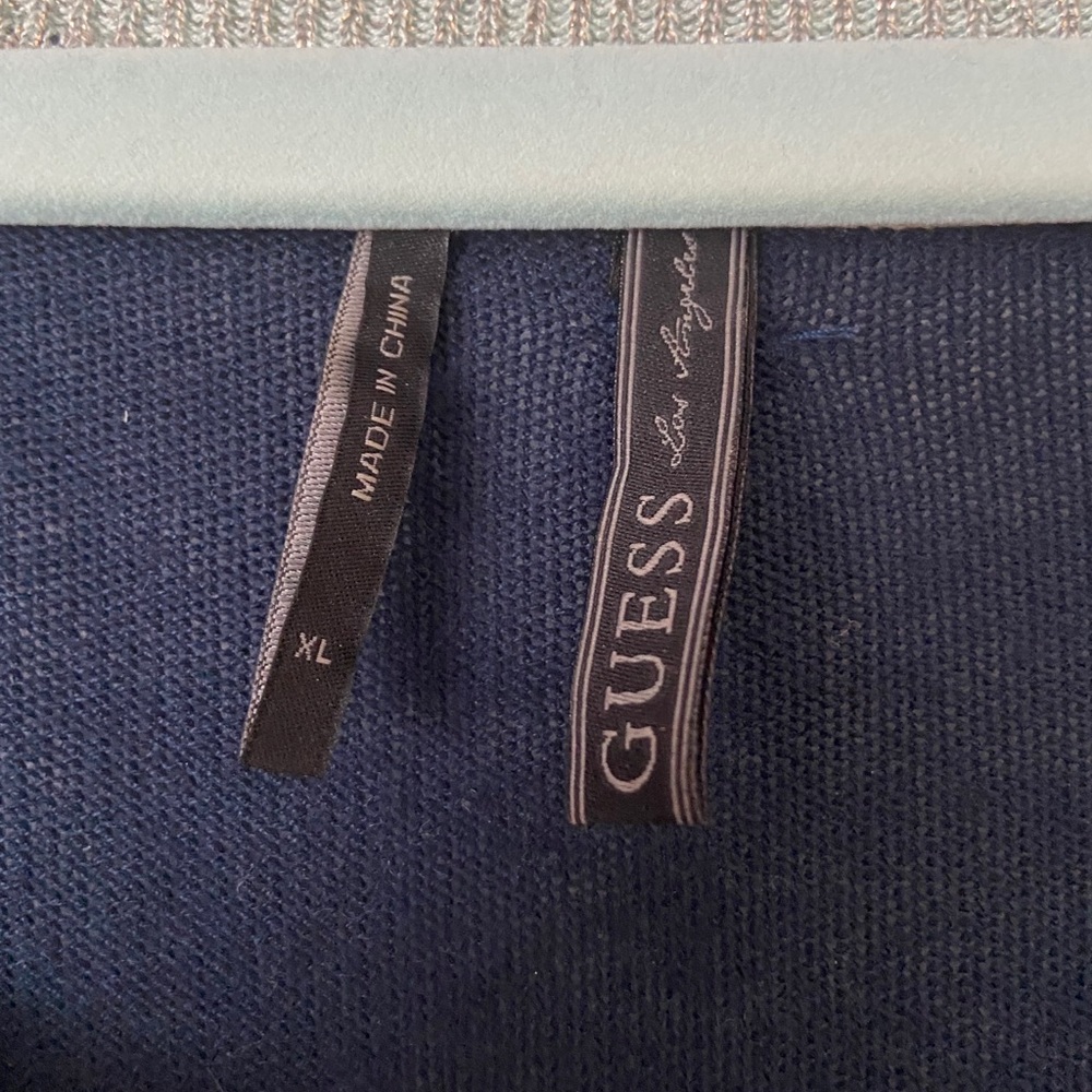 GUESS Sweater - Picture 4 of 4